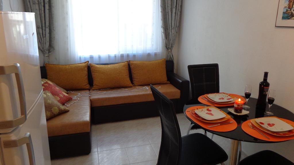 Zoya Apartment Burgas Room photo