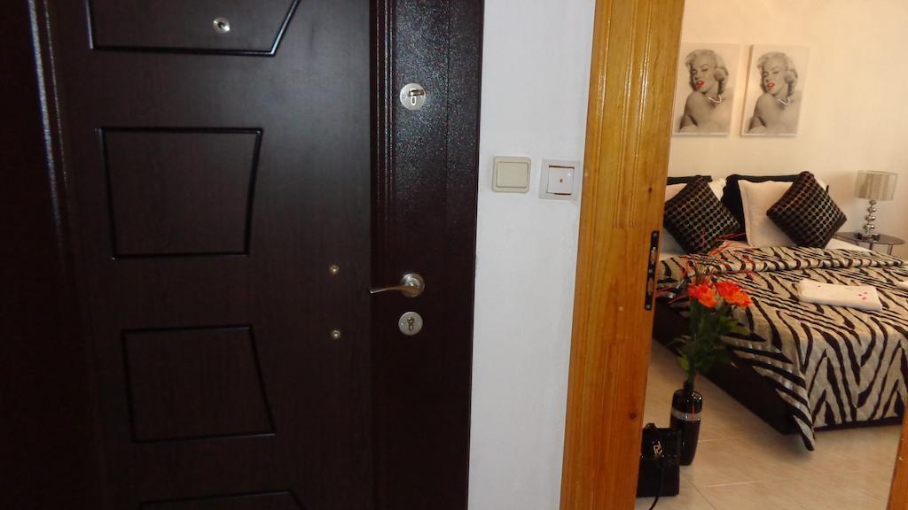 Zoya Apartment Burgas Room photo