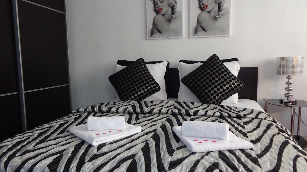 Zoya Apartment Burgas Room photo